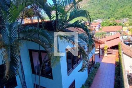 Casa de condomínio à venda com 527m², 4 quartos e 3 vagas