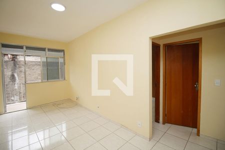 Sala de apartamento à venda com 2 quartos, 60m² em Cordovil, Rio de Janeiro