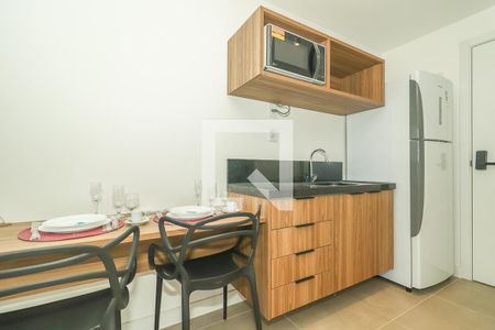 Sala / Quarto / Cozinha de kitnet/studio para alugar com 0 quarto, 26m² em Rio Branco, Porto Alegre