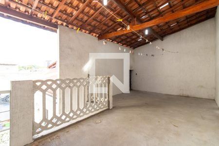 Casa à venda com 140m², 2 quartos e 4 vagas Casa à venda com 140m², 2 quartos e 4 vagasTerraço