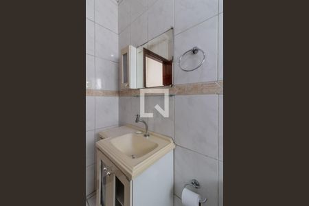 Casa à venda com 140m², 2 quartos e 4 vagas Casa à venda com 140m², 2 quartos e 4 vagasBanheiro Social