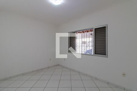 Casa à venda com 140m², 2 quartos e 4 vagas Casa à venda com 140m², 2 quartos e 4 vagasQuarto 2