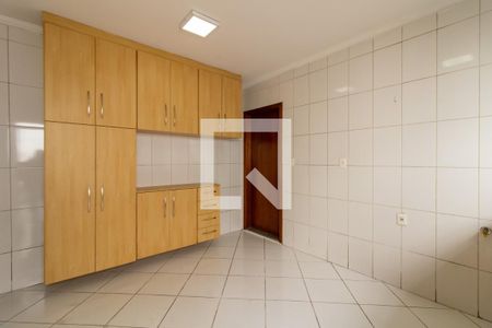 Casa à venda com 140m², 2 quartos e 4 vagas Casa à venda com 140m², 2 quartos e 4 vagasCozinha