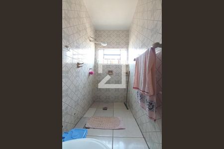 Casa à venda com 300m², 5 quartos e 3 vagas Casa à venda com 300m², 5 quartos e 3 vagasBanheiro da Suíte