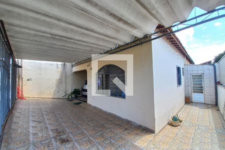 Casa à venda com 300m², 5 quartos e 3 vagas Casa à venda com 300m², 5 quartos e 3 vagasFachada do Prédio