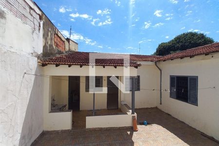 Casa à venda com 300m², 5 quartos e 3 vagas Casa à venda com 300m², 5 quartos e 3 vagasVista do Quarto 1