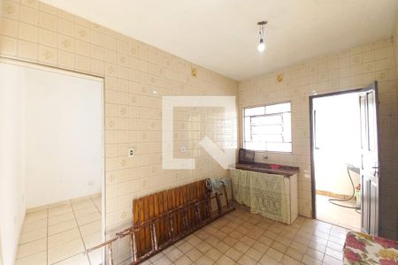 Casa à venda com 300m², 5 quartos e 3 vagas Casa à venda com 300m², 5 quartos e 3 vagasEdícula Cozinha