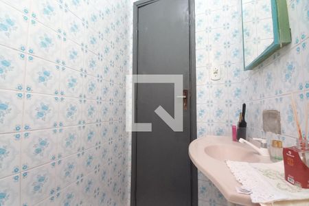 Casa à venda com 300m², 5 quartos e 3 vagas Casa à venda com 300m², 5 quartos e 3 vagasBanheiro