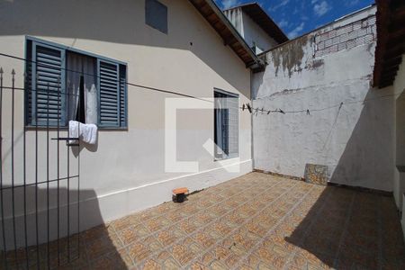 Casa à venda com 300m², 5 quartos e 3 vagas Casa à venda com 300m², 5 quartos e 3 vagasQuintal