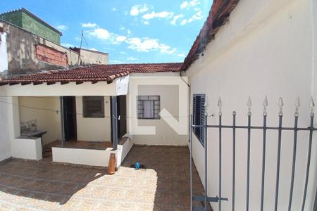 Casa à venda com 300m², 5 quartos e 3 vagas Casa à venda com 300m², 5 quartos e 3 vagasVista do Quarto 2