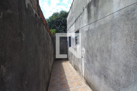Casa à venda com 300m², 5 quartos e 3 vagas Casa à venda com 300m², 5 quartos e 3 vagasCorredor Fundos