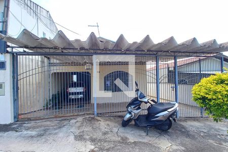 Casa à venda com 300m², 5 quartos e 3 vagas Casa à venda com 300m², 5 quartos e 3 vagasFachada do Prédio