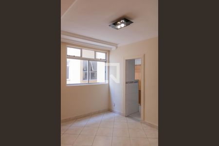 Sala de apartamento para alugar com 2 quartos, 50m² em Jardim America, Belo Horizonte