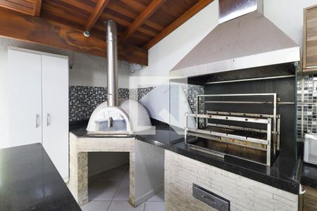 Casa de condomínio à venda com 529m², 4 quartos e 6 vagas Casa de condomínio à venda com 529m², 4 quartos e 6 vagasÁrea da churrasqueira