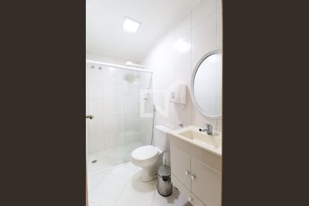 Casa de condomínio à venda com 529m², 4 quartos e 6 vagas Casa de condomínio à venda com 529m², 4 quartos e 6 vagasBanheiro Garagem