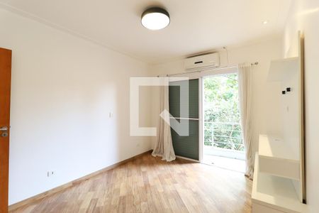 Casa de condomínio à venda com 529m², 4 quartos e 6 vagas Casa de condomínio à venda com 529m², 4 quartos e 6 vagasSuíte 3