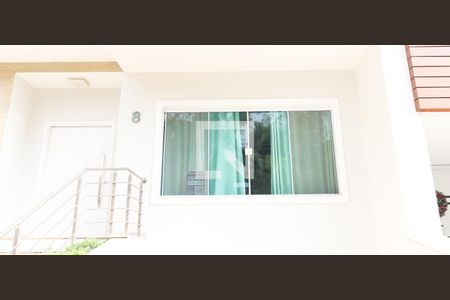 Casa de condomínio à venda com 529m², 4 quartos e 6 vagas Casa de condomínio à venda com 529m², 4 quartos e 6 vagasPlaca na fachada