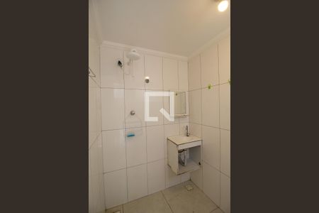 Banheiro de kitnet/studio para alugar com 1 quarto, 40m² em Vila Santana, Sorocaba