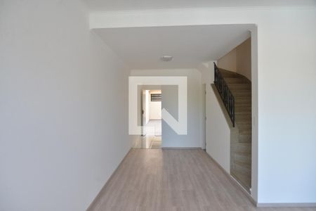 Sala de casa para alugar com 2 quartos, 120m² em Vila Lilica, Santo André