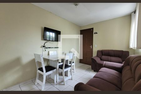 Sala de casa para alugar com 2 quartos, 73m² em Vila Palmares, Santo André