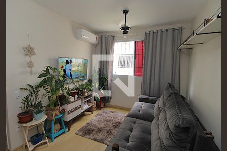 Sala de apartamento para alugar com 2 quartos, 42m² em Cascadura, Rio de Janeiro