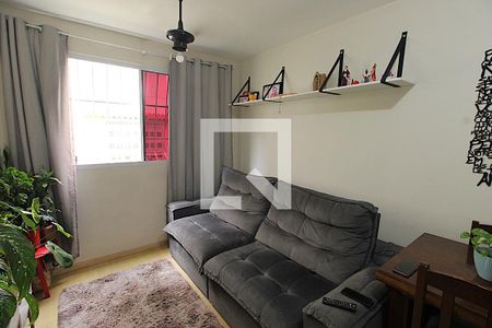 Sala de apartamento para alugar com 2 quartos, 42m² em Cascadura, Rio de Janeiro