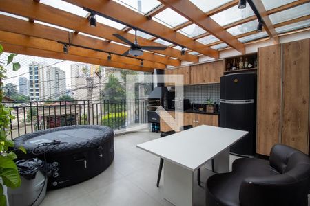 Casa à venda com 200m², 3 quartos e 2 vagas Casa à venda com 200m², 3 quartos e 2 vagasQuintal
