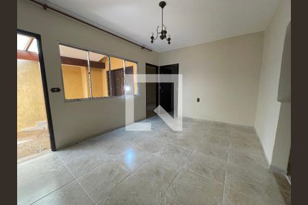 Sala de casa para alugar com 2 quartos, 80m² em Jardim Dabril, São Paulo