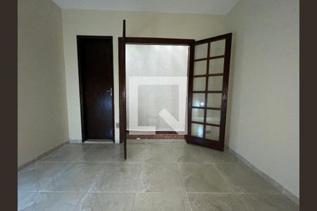 Quarto 1 de casa para alugar com 2 quartos, 80m² em Jardim Dabril, São Paulo