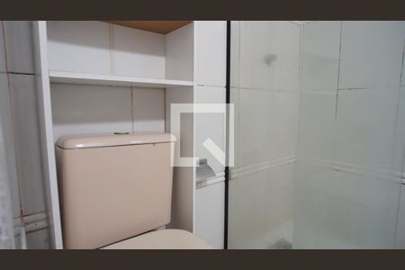 Banheiro de apartamento para alugar com 1 quarto, 40m² em Navegantes, Porto Alegre