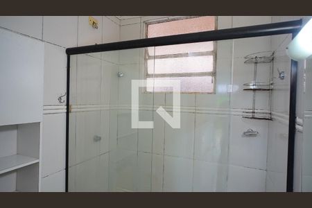 Banheiro de apartamento para alugar com 1 quarto, 40m² em Navegantes, Porto Alegre