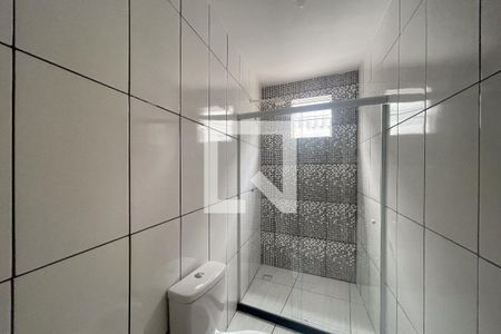 Banheiro de casa para alugar com 1 quarto, 40m² em Jardim Olavo Bilac, Duque de Caxias