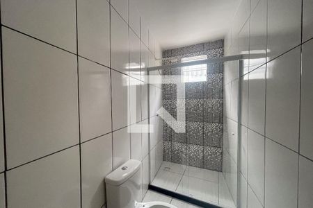 Banheiro de casa para alugar com 1 quarto, 40m² em Jardim Olavo Bilac, Duque de Caxias