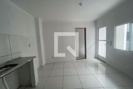 Sala de casa para alugar com 1 quarto, 40m² em Jardim Olavo Bilac, Duque de Caxias