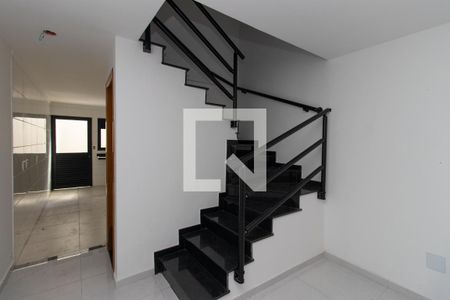 Escada de casa à venda com 3 quartos, 121m² em Vila Ede, São Paulo