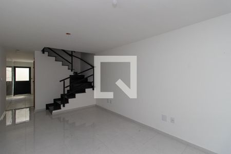 Sala de casa à venda com 3 quartos, 121m² em Vila Ede, São Paulo