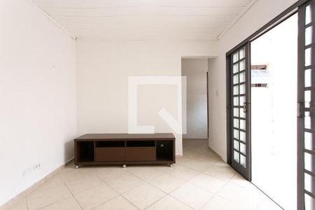 Sala de Estar de casa para alugar com 2 quartos, 84m² em Vila Aricanduva, São Paulo