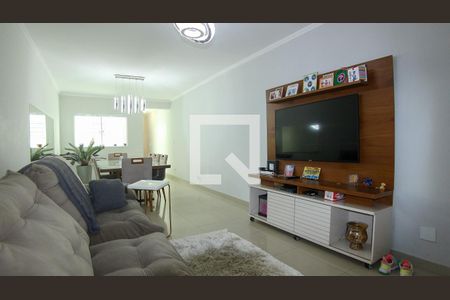 Sala de casa para alugar com 3 quartos, 230m² em Jardim Imperador (zona Leste), São Paulo