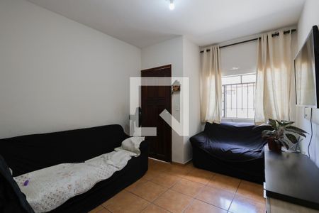 Sala de casa para alugar com 2 quartos, 160m² em Jardim Cecy, São Paulo