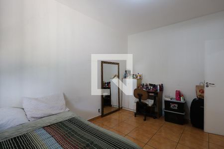 Quarto 1 de casa para alugar com 2 quartos, 160m² em Jardim Cecy, São Paulo