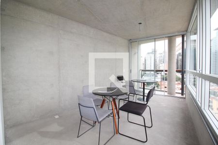 Sala de apartamento à venda com 2 quartos, 114m² em Vila Nova Conceição, São Paulo