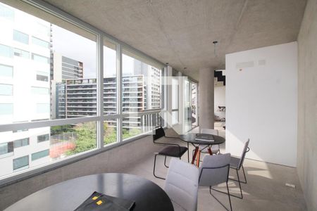 Sala de apartamento à venda com 2 quartos, 114m² em Vila Nova Conceição, São Paulo