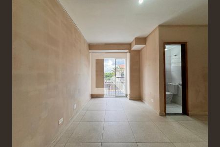 Sala de casa de condomínio para alugar com 2 quartos, 105m² em Parque das Nações, Santo André