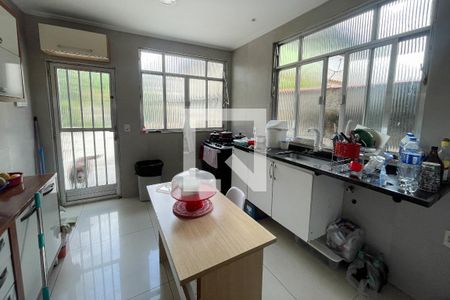 Cozinha de casa para alugar com 5 quartos, 155m² em Jardim Olavo Bilac, Duque de Caxias