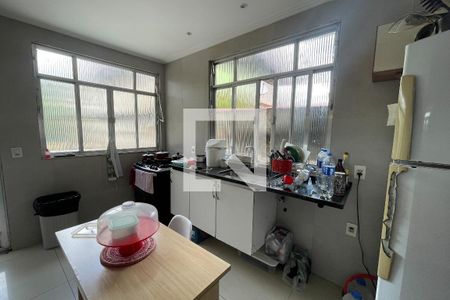 Cozinha de casa para alugar com 5 quartos, 155m² em Jardim Olavo Bilac, Duque de Caxias