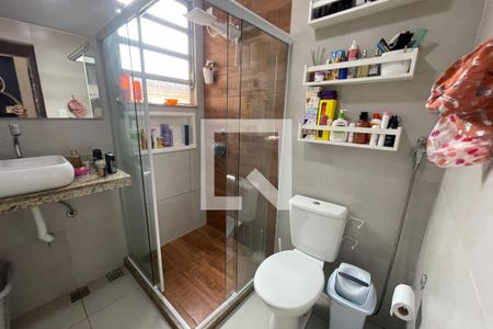 Banheiro de casa para alugar com 5 quartos, 155m² em Jardim Olavo Bilac, Duque de Caxias