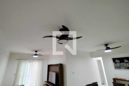 Sala de apartamento para alugar com 3 quartos, 181m² em Tupi, Praia Grande