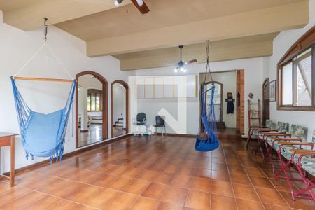 Sala 2 de casa de condomínio à venda com 5 quartos, 320m² em Cristal, Porto Alegre