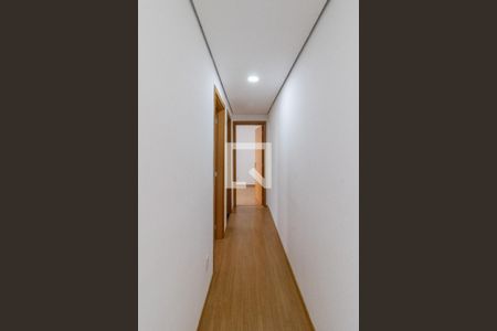 Corredor de apartamento para alugar com 2 quartos, 44m² em Jardim Rosa de Franca, Guarulhos