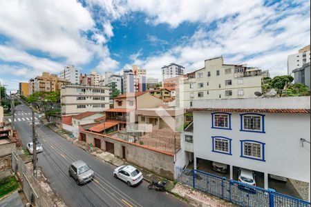 Sala de apartamento à venda com 2 quartos, 80m² em Nova Suíça, Belo Horizonte